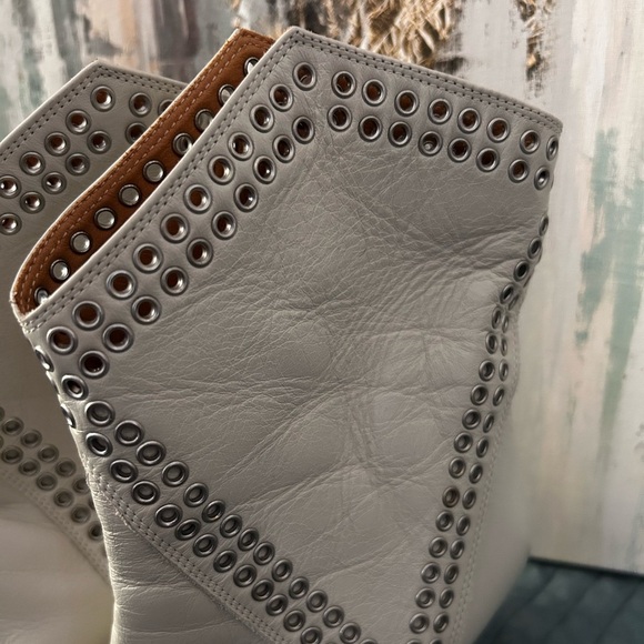 ISABEL MARANT Demka Eyelet Grommet Leather Ankle Boots- White/ Size 37 (US 7) - Picture 5 of 16